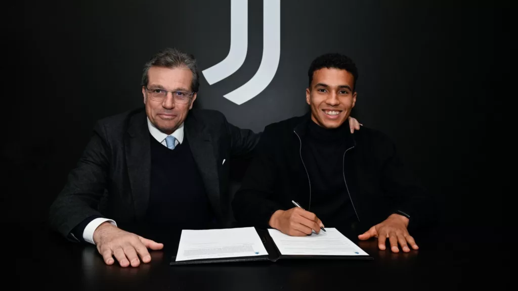 Juventus Resmi Datangkan Alberto Costa dari Vitoria Guimaraes