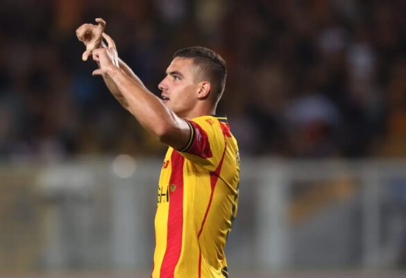 Milan Roma dan Fiorentina Tertarik pada Nikola Krstovic dari Lecce