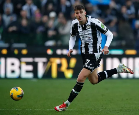 Roma dan Napoli Dekati Striker Udinese Lorenzo Lucca