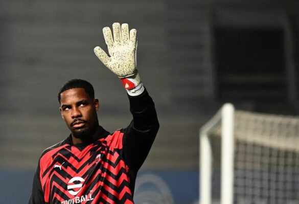 Chelsea Dekati Transfer Kiper Milan Mike Maignan